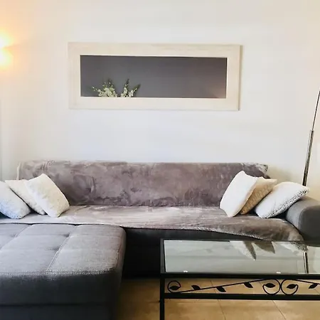Апартаменты Modern And Peaceful Flat With Terrace And Parking *