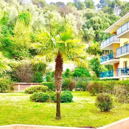 Апартаменты Modern And Peaceful Flat With Terrace And Parking Ницца